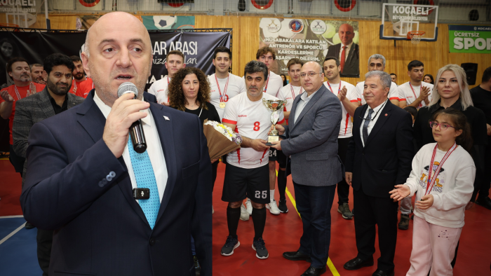 DARICA’DA KURUMLAR ARASI VOLEYBOL TURNUVASI SONA ERDİ
